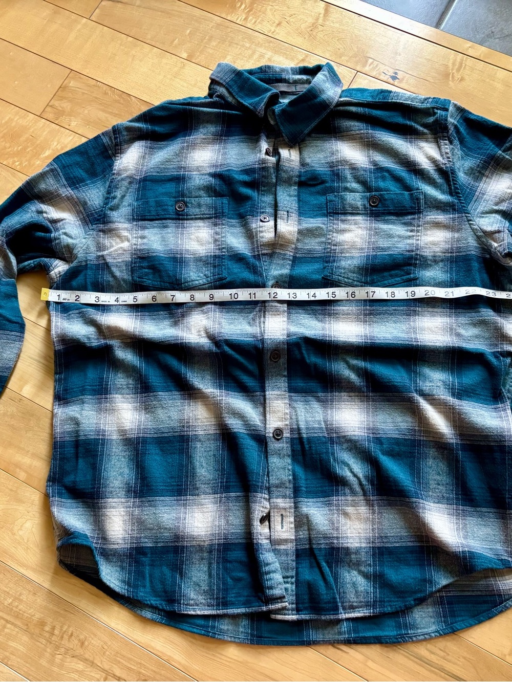 Men’s flannel shirt